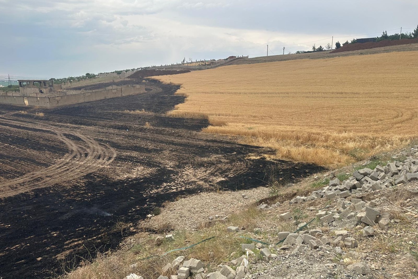 Kuyubaşı’nda anız yangını korkuttu