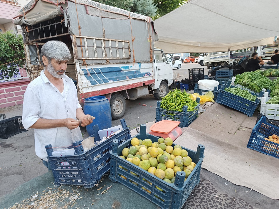 Mersin limonu fiyatıyla dikkat çekti
