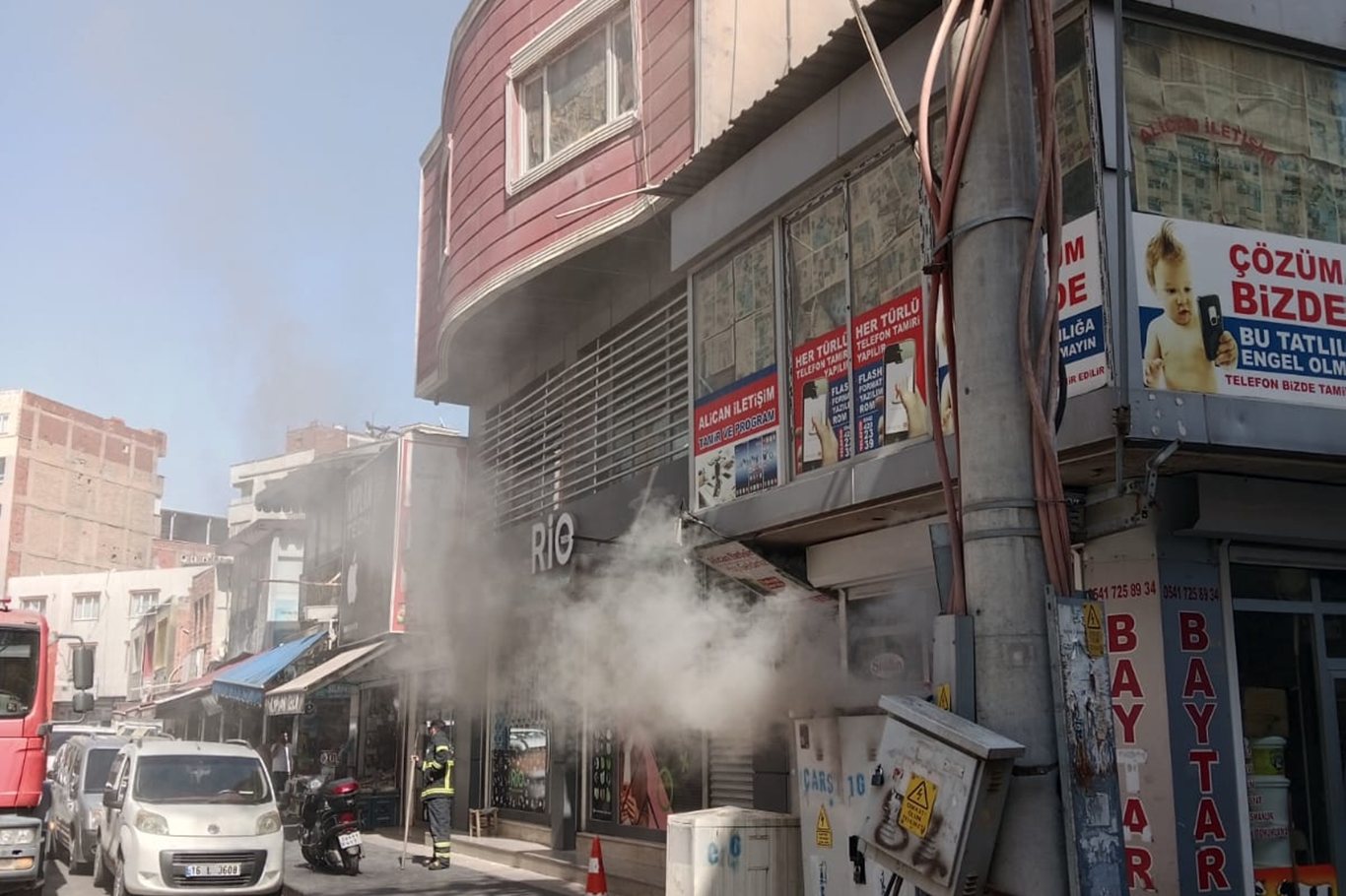 Elektrik panosundan çıkan yangın korkuttu