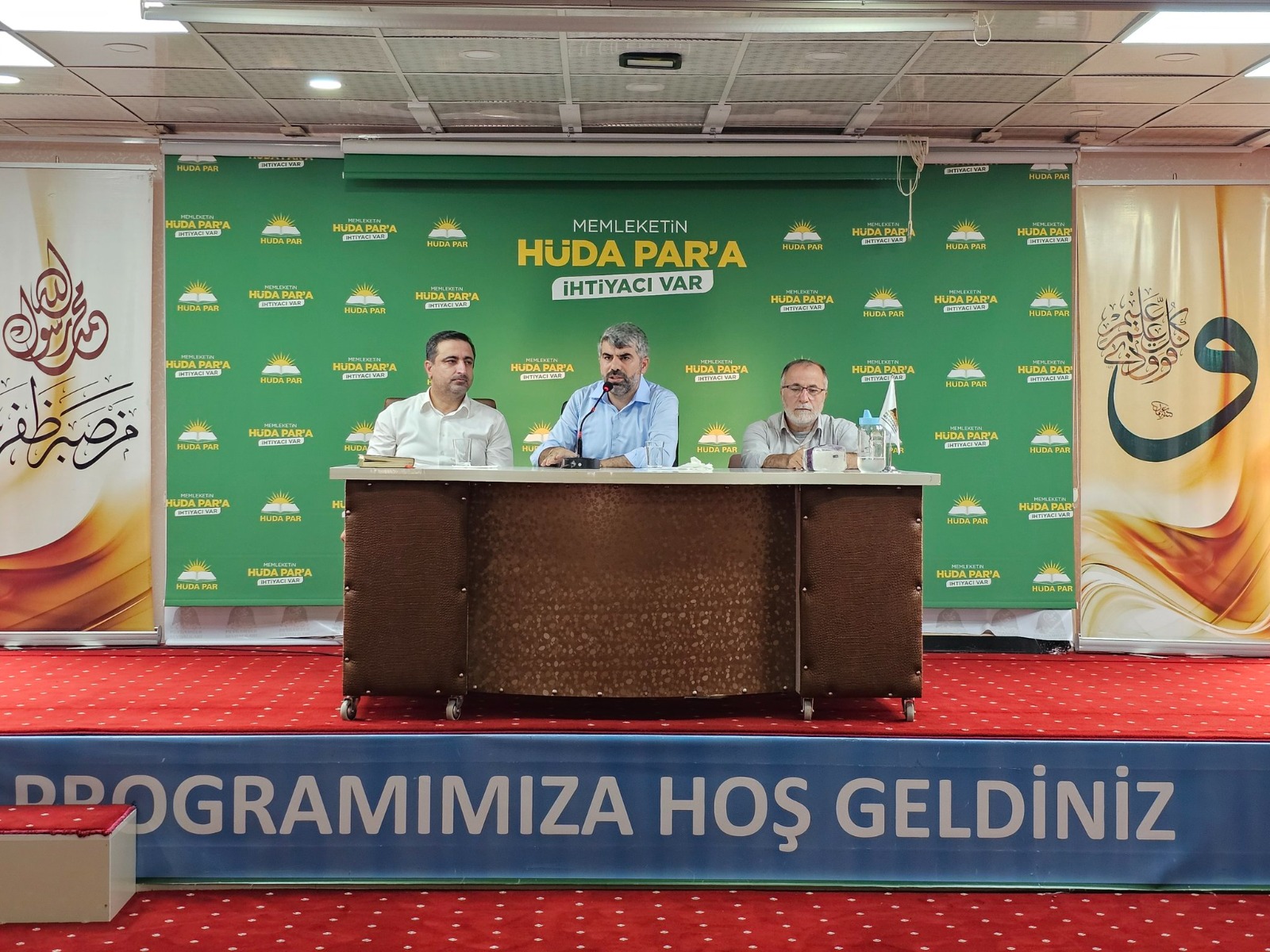 HÜDA PAR Milletvekilleri gönüllülerle buluştu