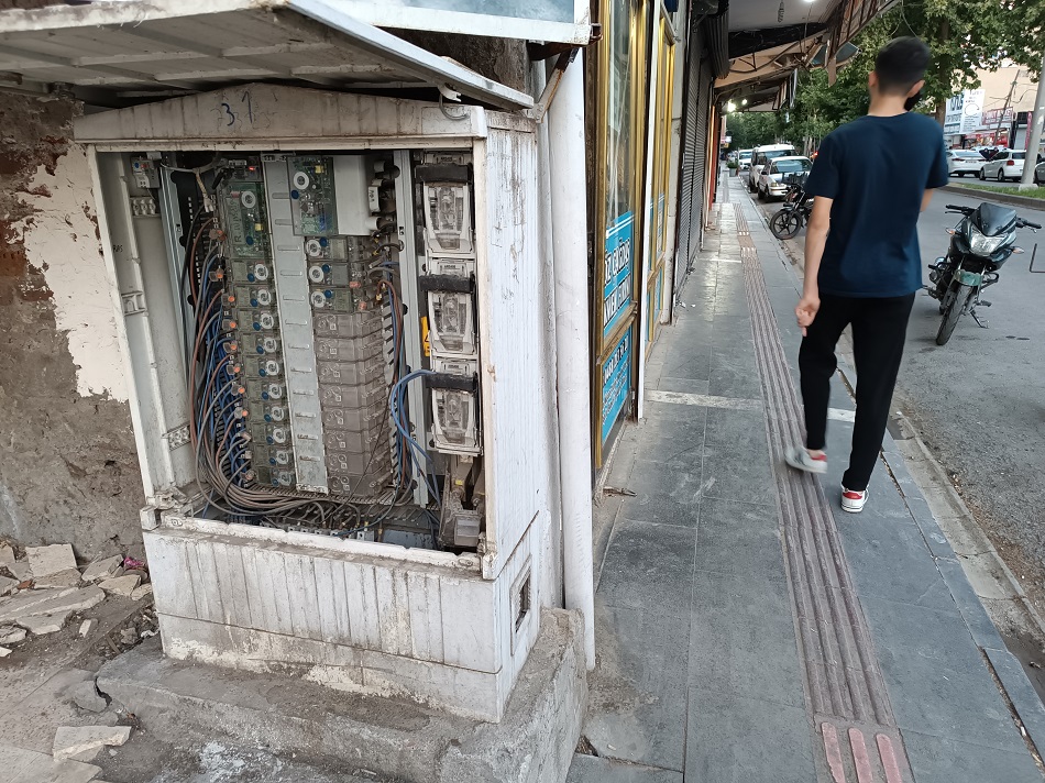 Kapaksız trafo tehlike saçıyor!