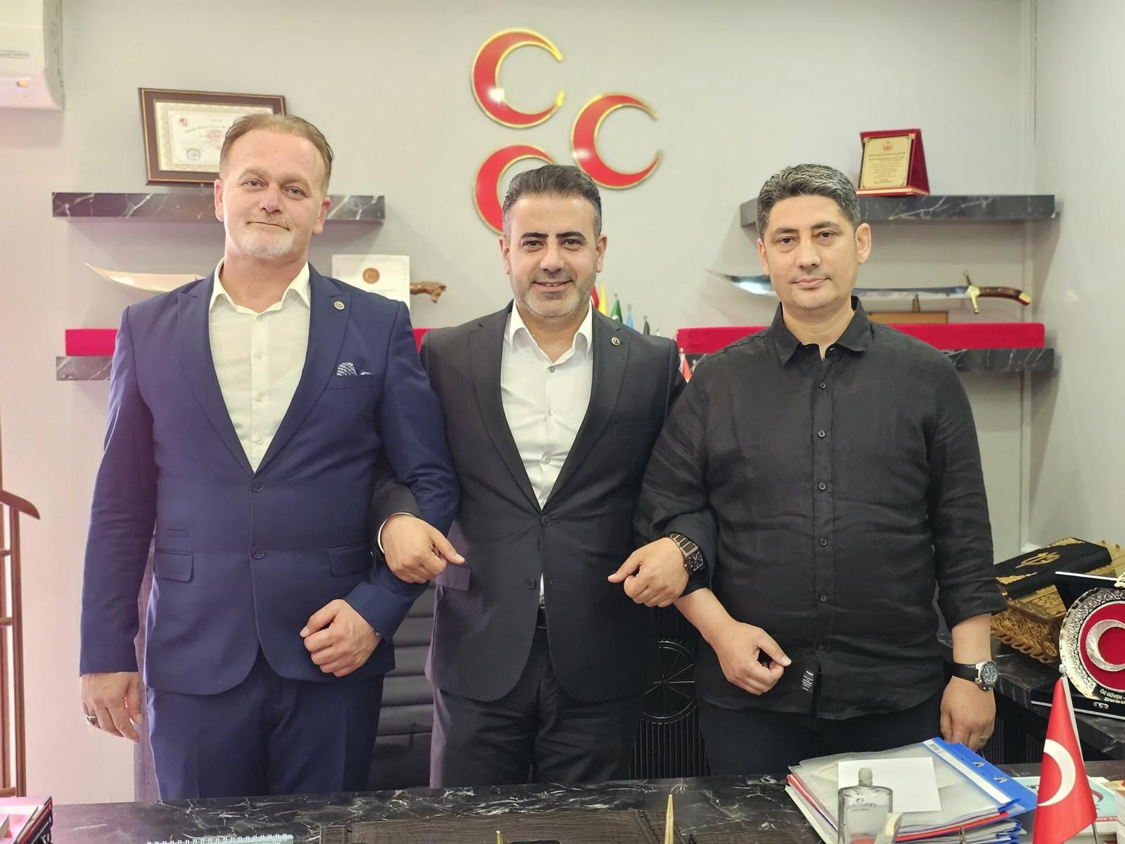 MHP’de bayrak değişimi