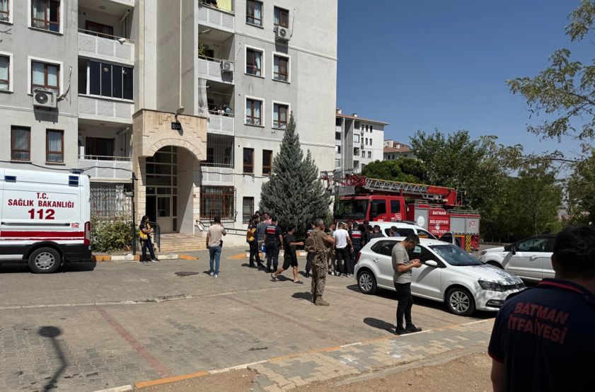 Sağlık ekiplerini rehin aldı