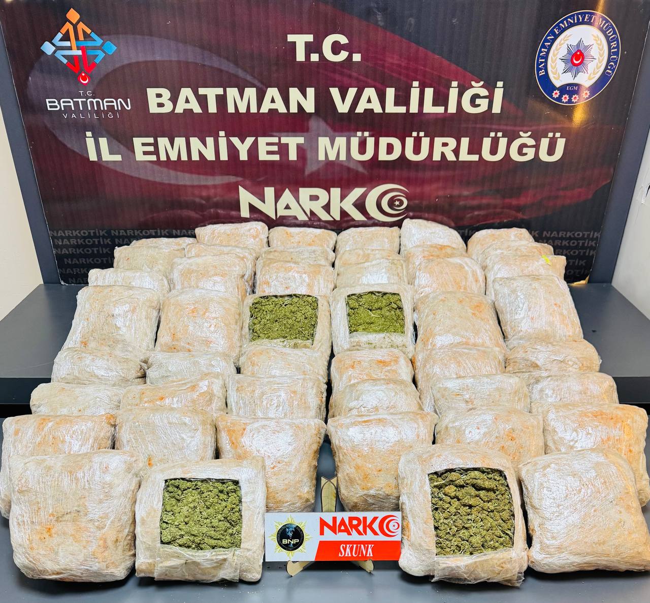 27 Kilo skunk ele geçirildi