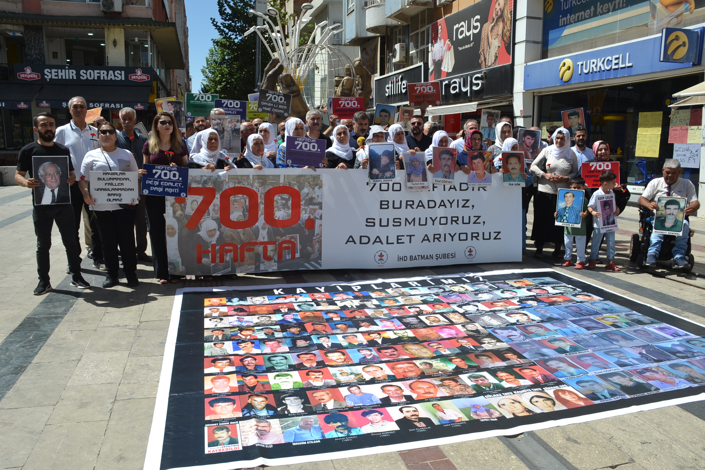 700 HAFTADIR MEYDANDALAR