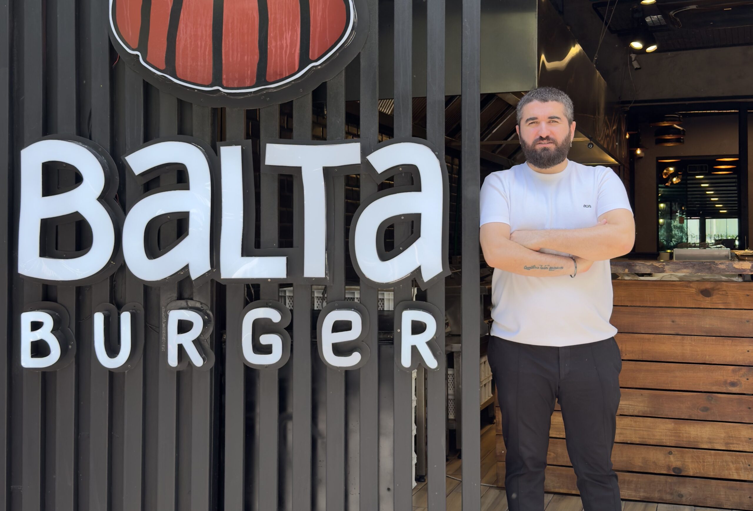 Balta Burger 28. barınağıyla İzmir’de