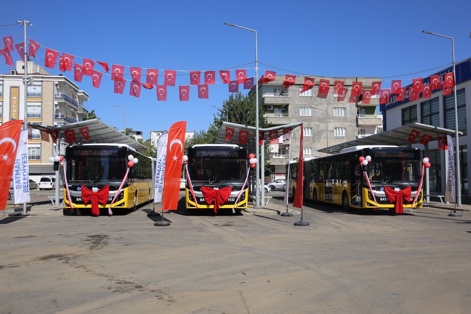 Halk otobüsleri 14 milyon yolcu taşıdı