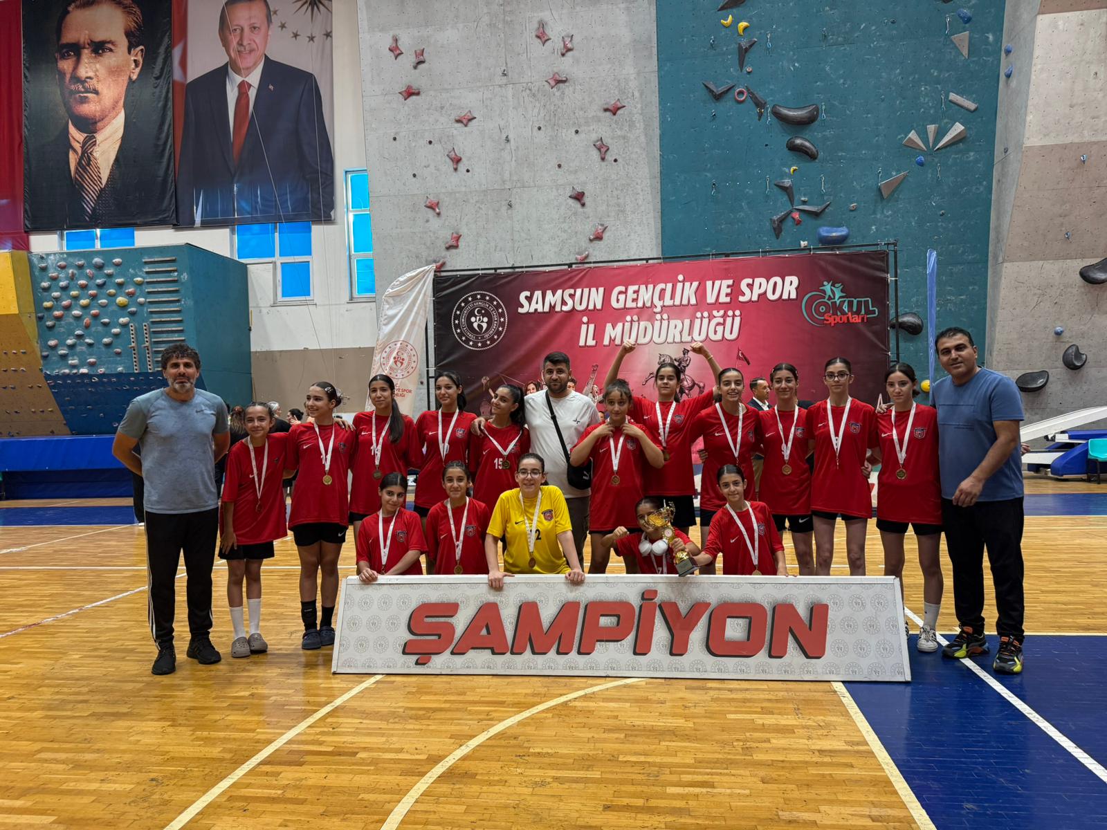 Türkiye’nin zirvesine çıktılar