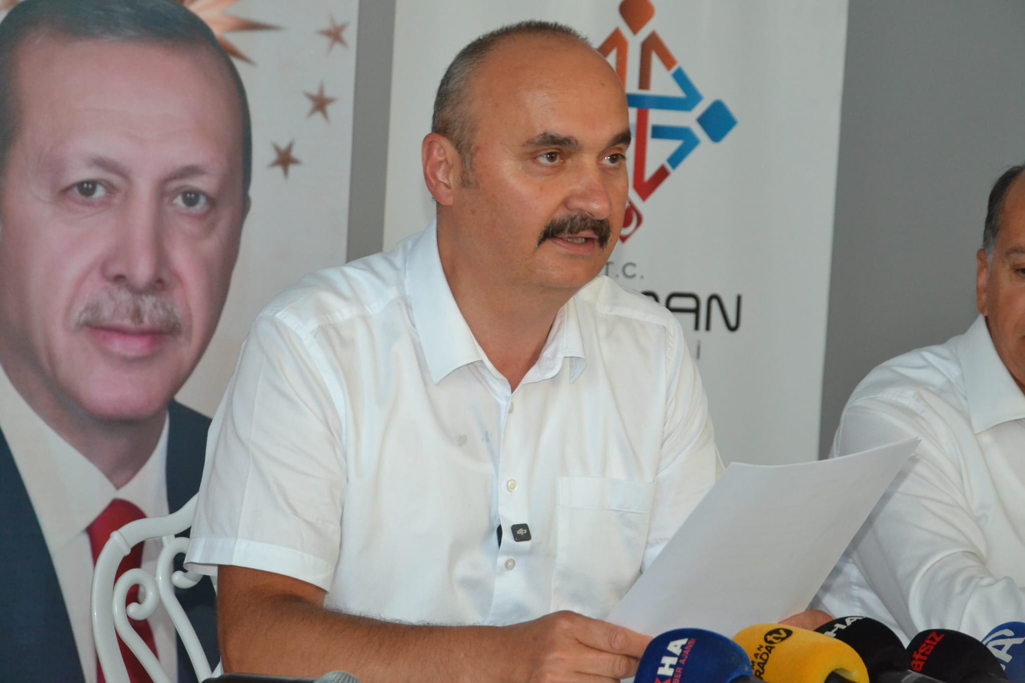 Kaçak yapı eleştirilerini yanıtladı