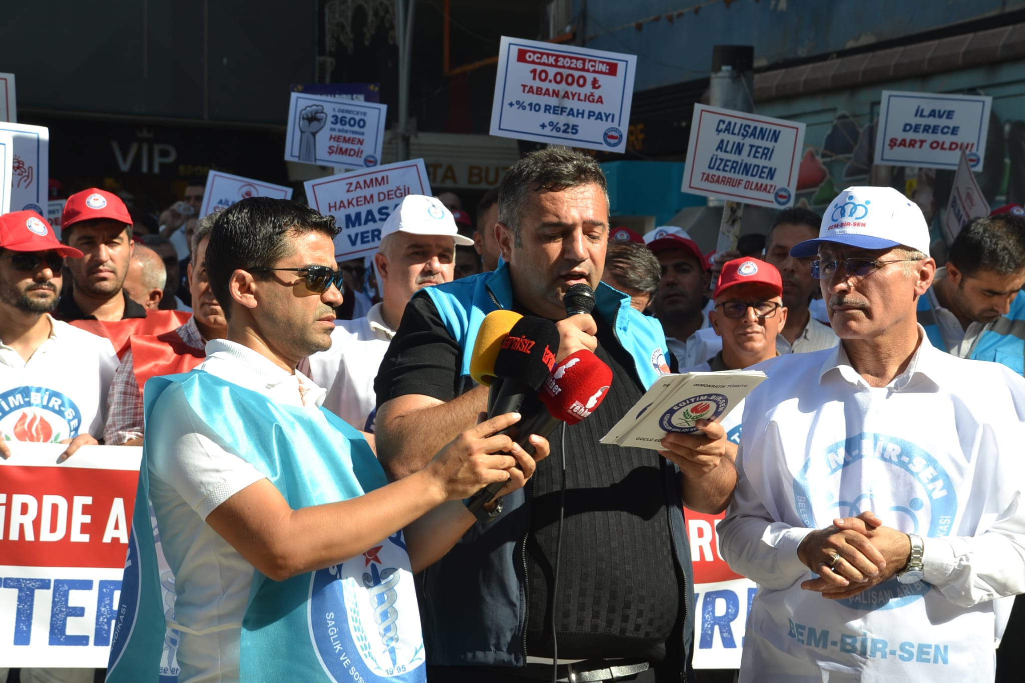 ‘Yetersiz teklife hayır’ eylemi