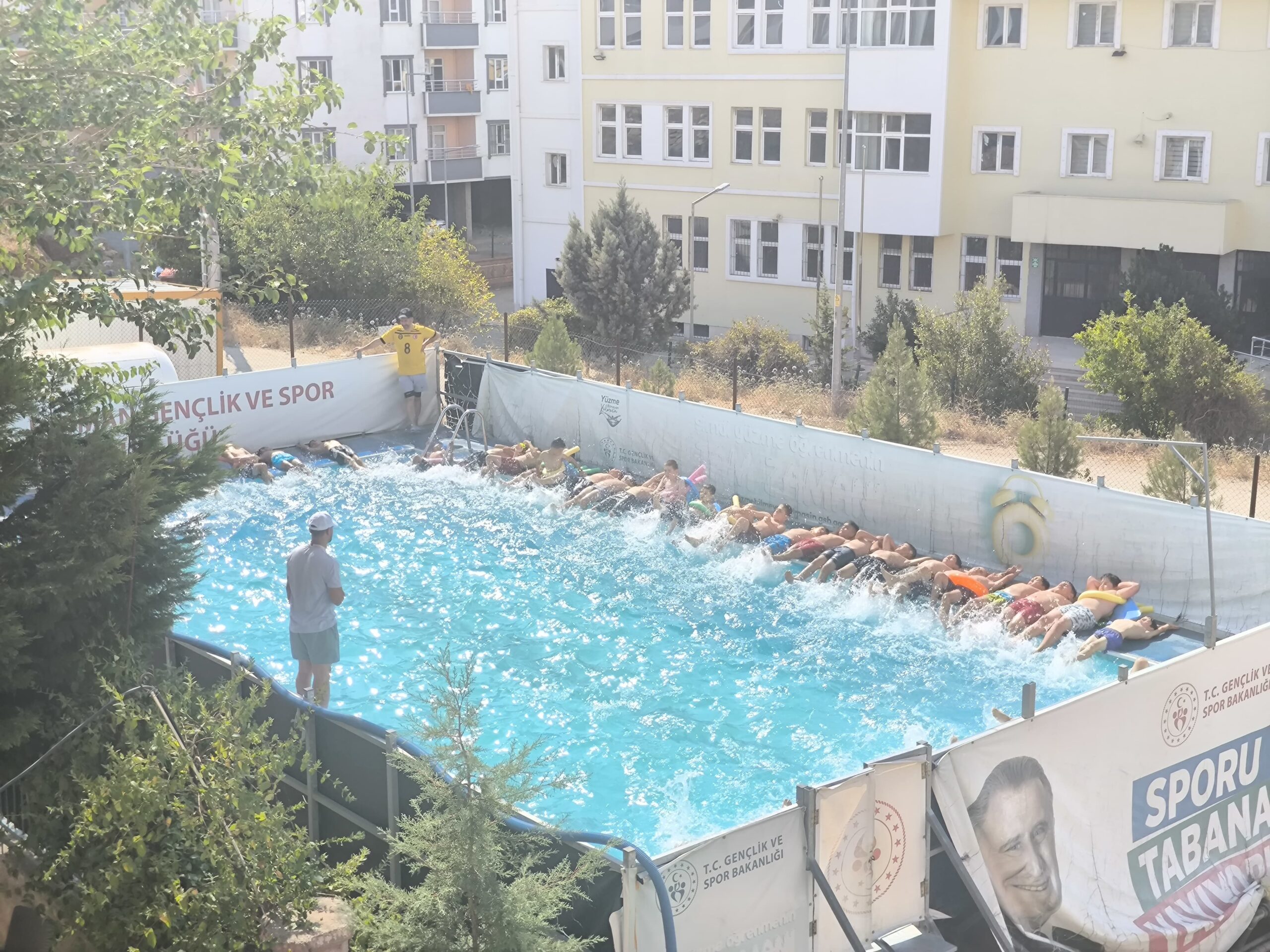 Yüzme kurslarına rekor başvuru
