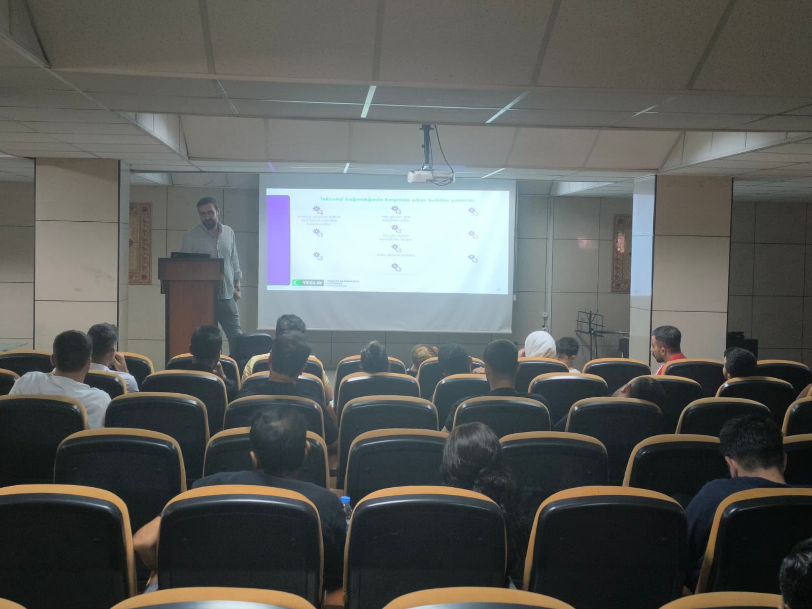 ANTRENÖRLERE ‘BAĞIMLILIKLA MÜCADELE’ SEMİNERİ