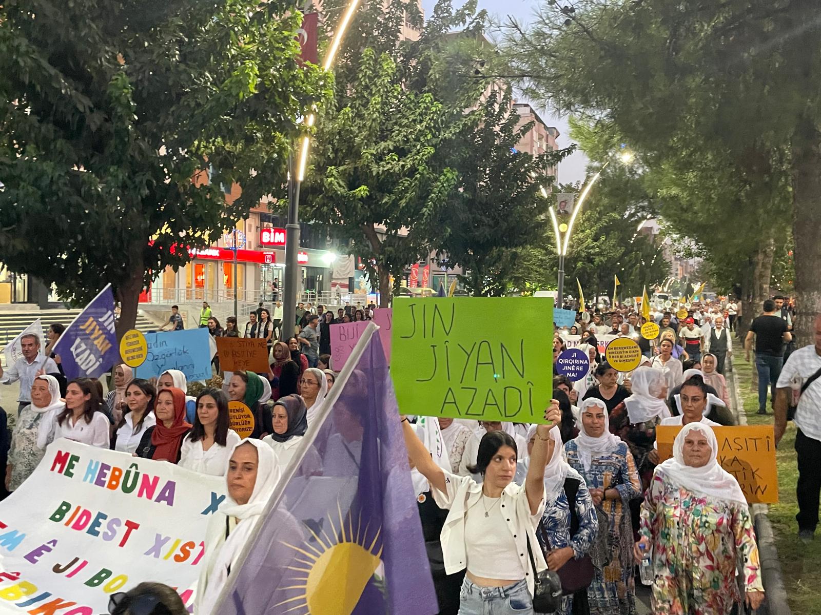 Dünya ‘Barış’ı için yürüdüler