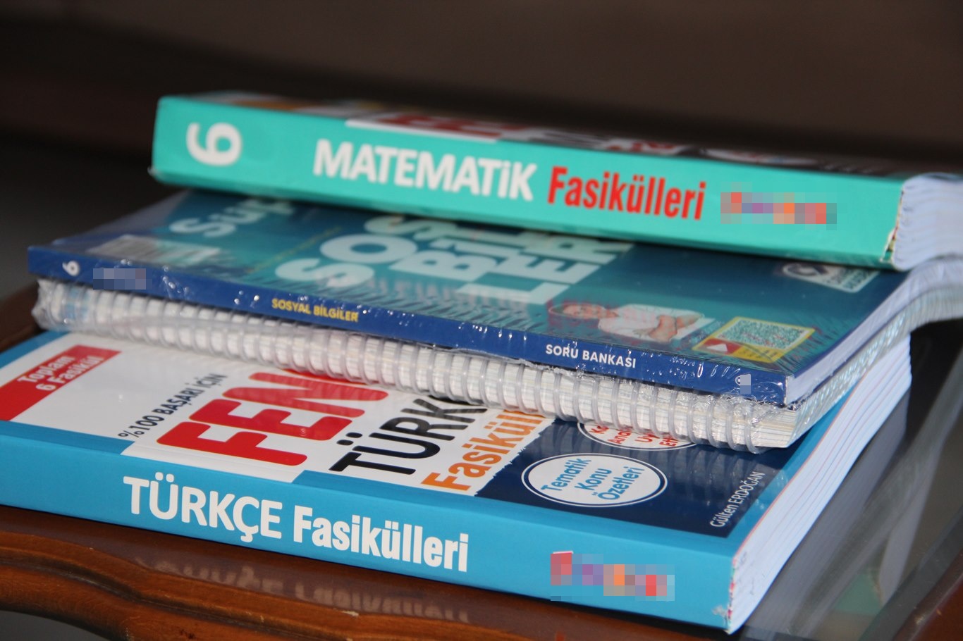Eğitim yılı kaynak kitap kriziyle başladı