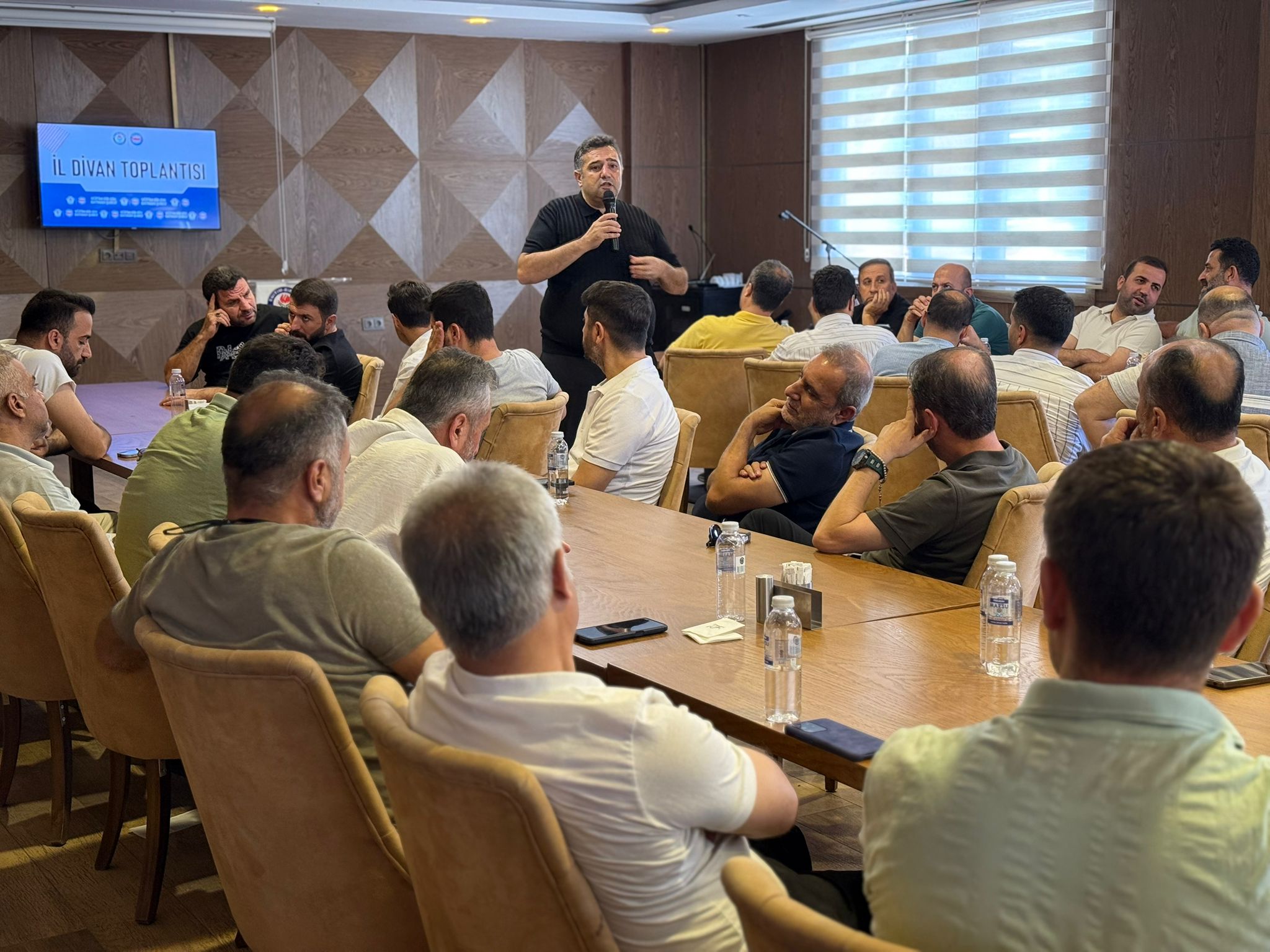 Eğitimcilerin sorunu masaya yatırıldı