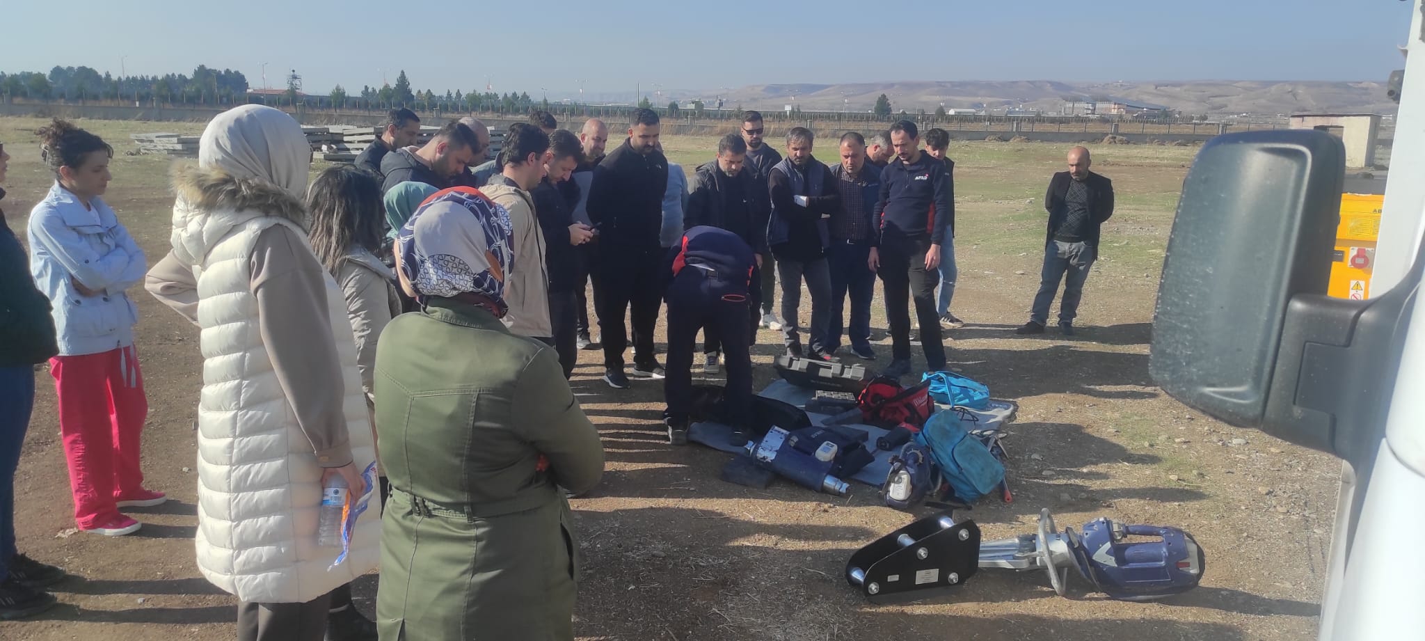 30 KİŞİLİK ARAMA KURTARMA EKİBİ KURUYOR