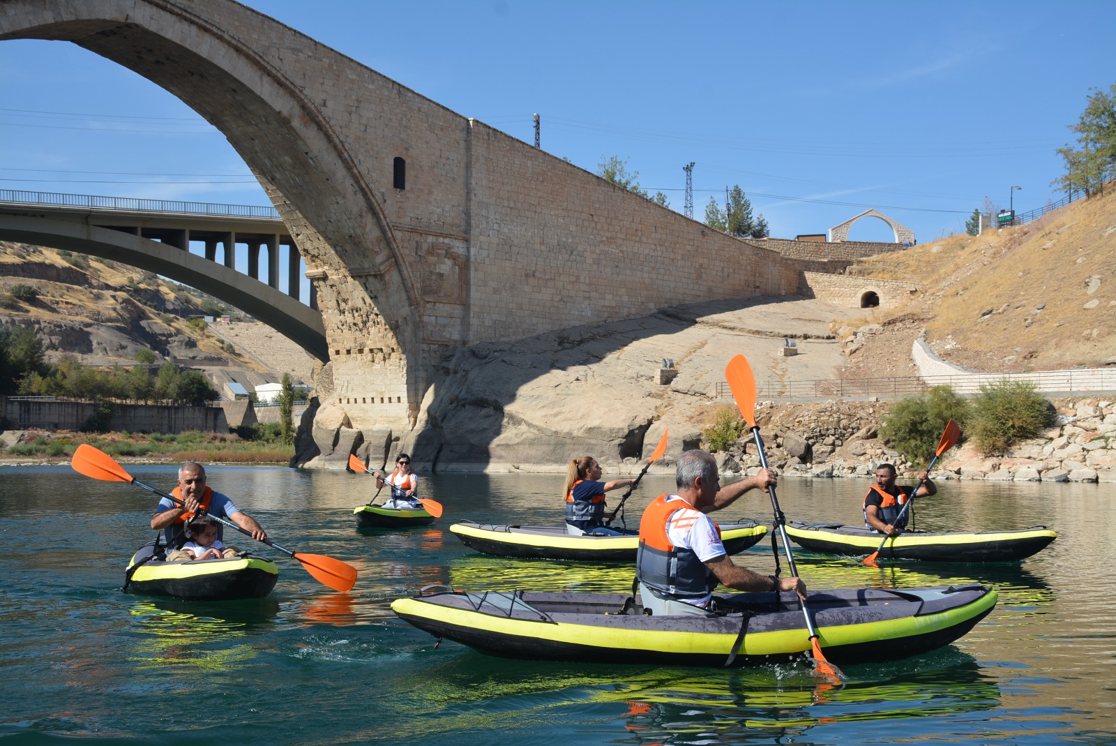 Gençler, Malabadi köprüsünde sporla buluştu