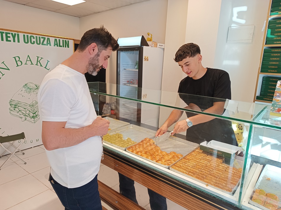 “İşimiz gücümüz baklava”