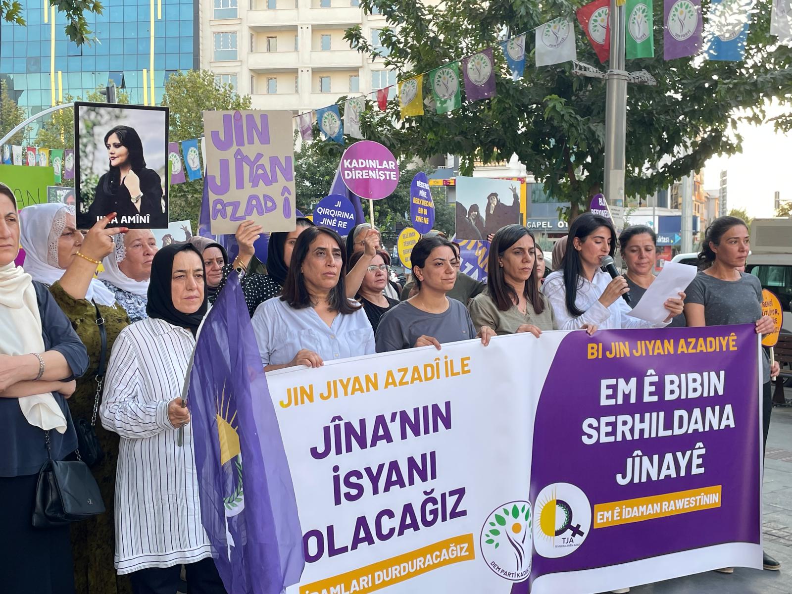 Jina Amini’yi andılar