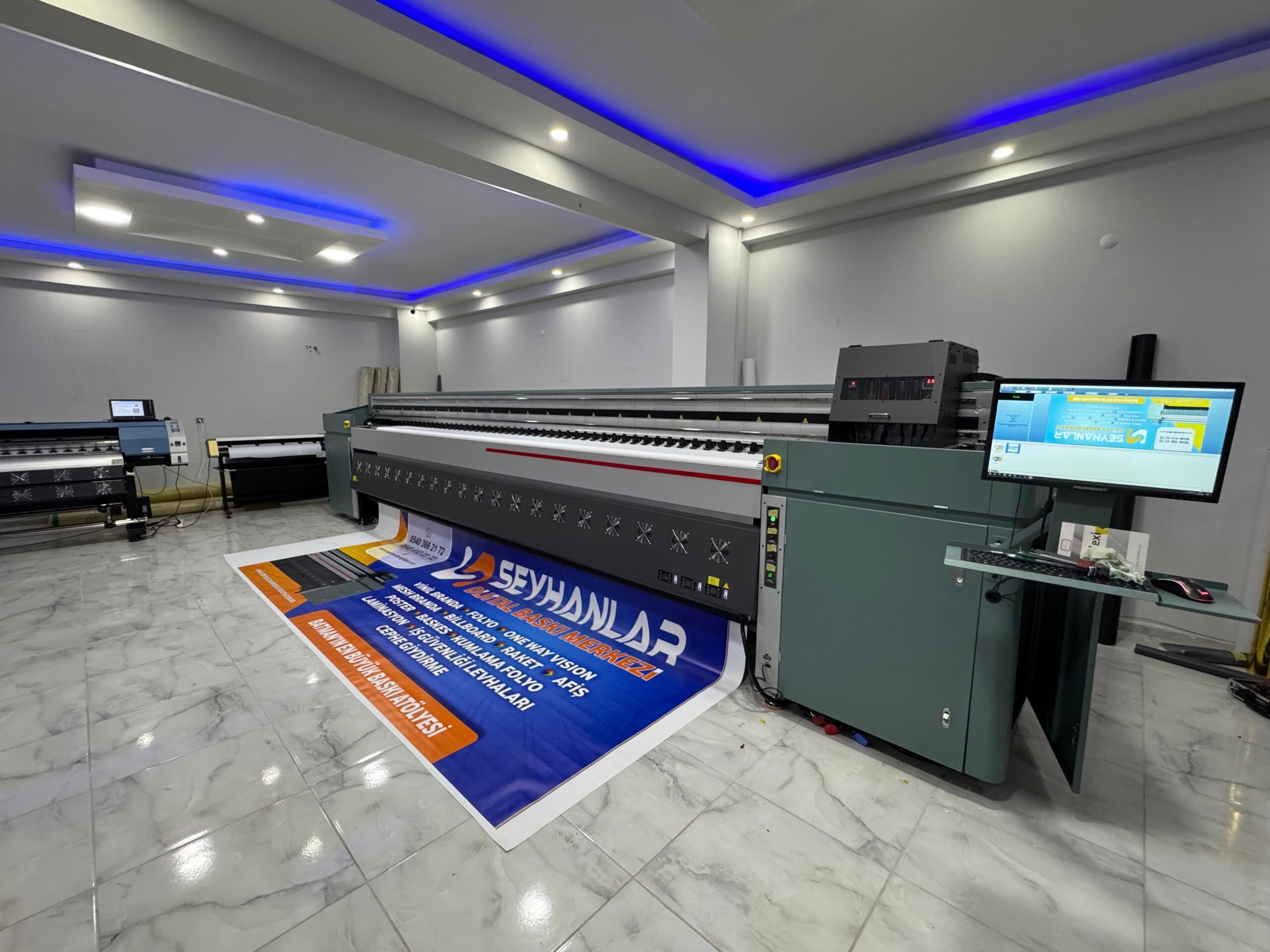 Kentin en büyük dijital baskı tesisi açıldı