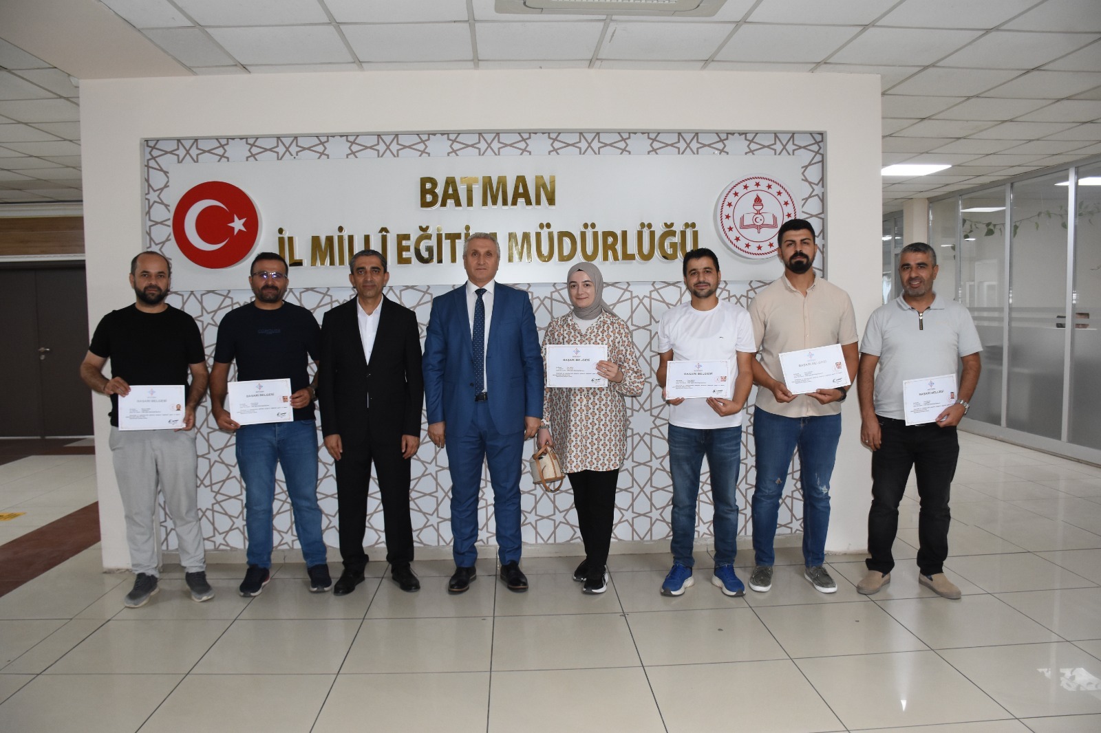 Öğretmenlere başarı belgesi