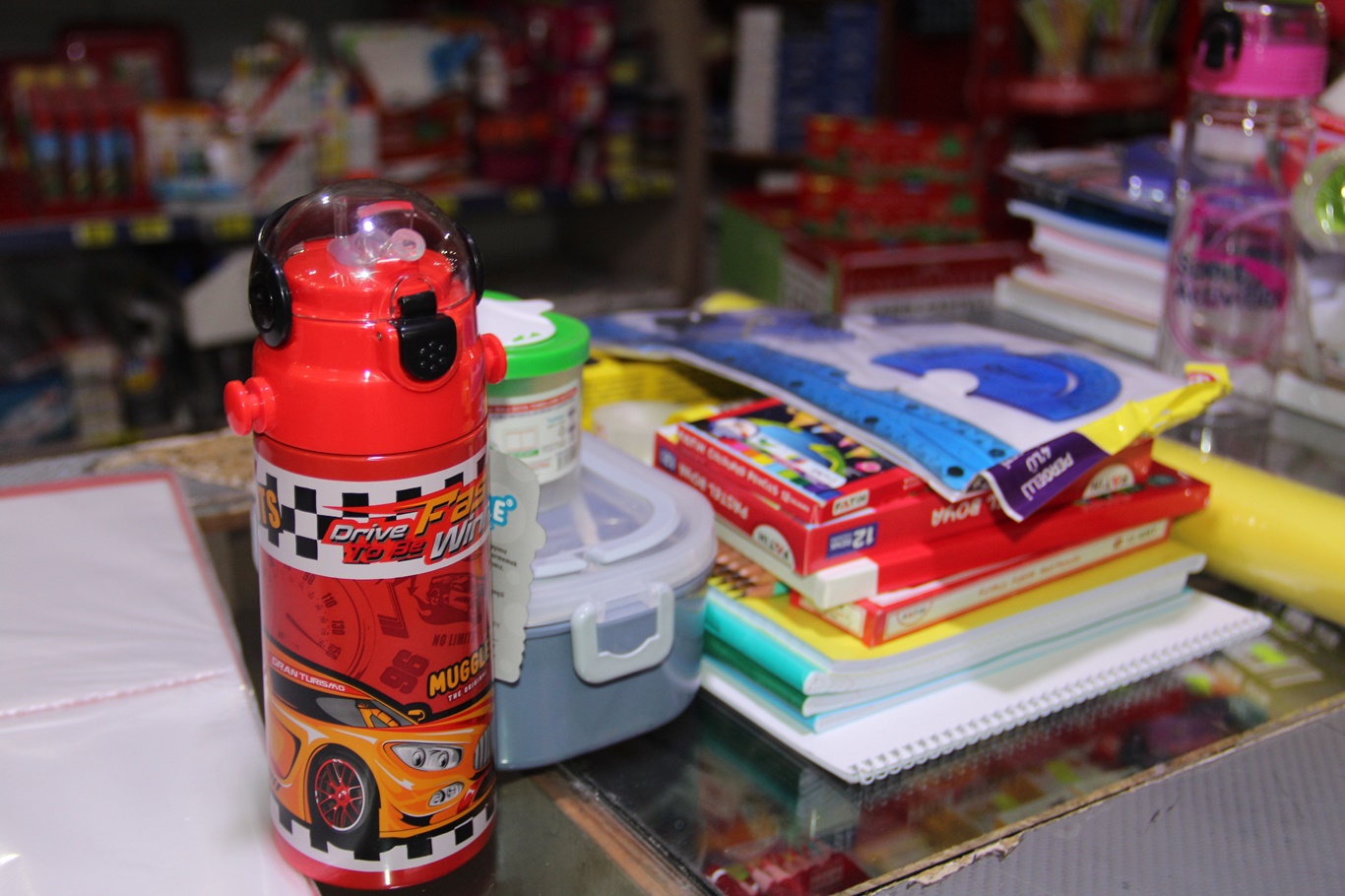 Okul masrafları cep yakıyor