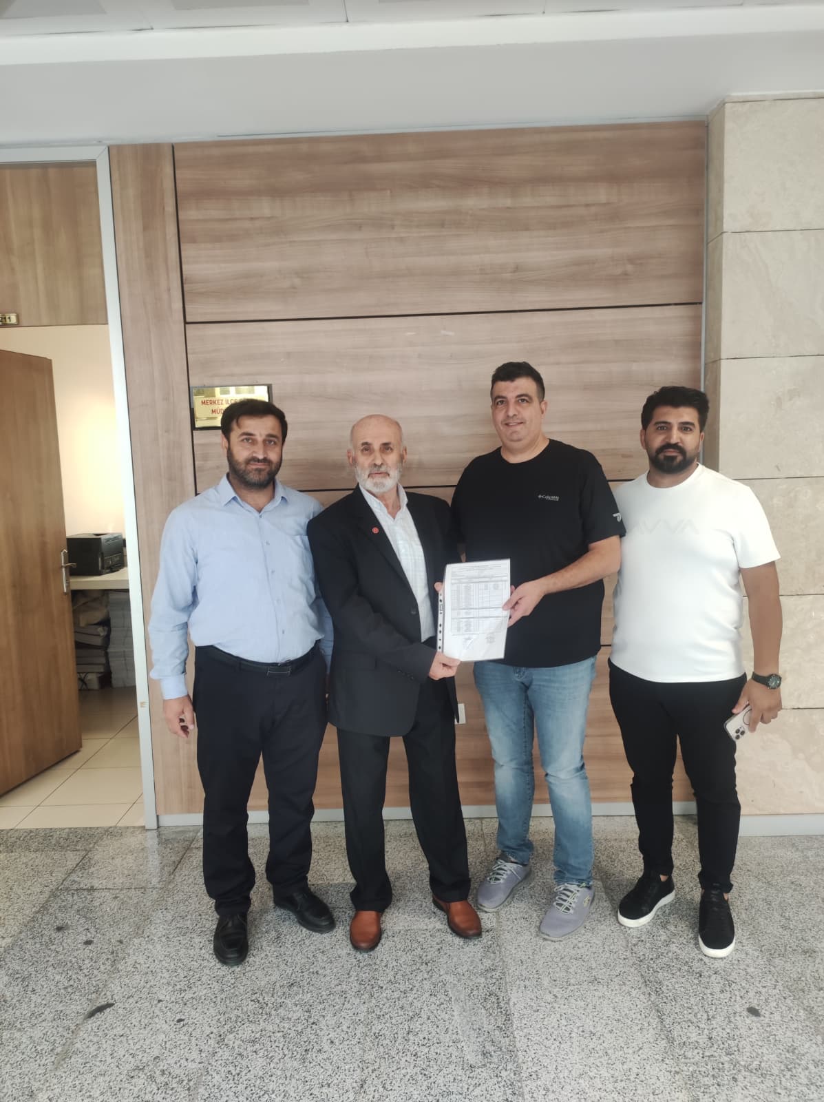 SP’li Fırat, mazbatasını aldı
