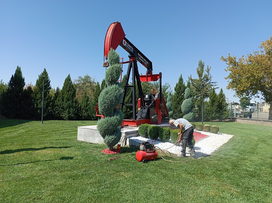 Şehrin simgesi bakımdan geçti