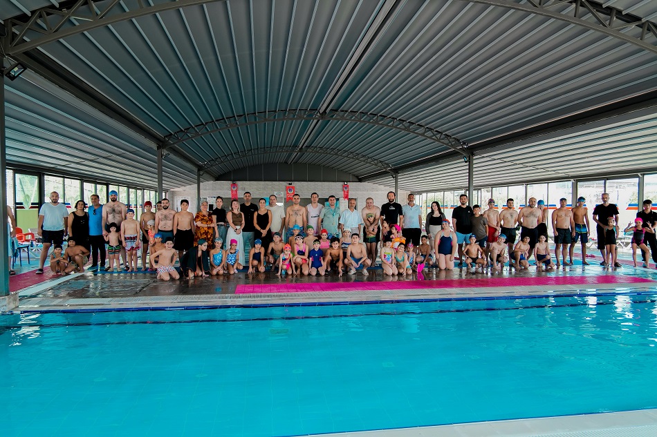 TED’de geleneksel yüzme şenliği