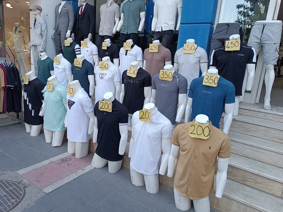 Tişörtlerde sezon sonu indirimi