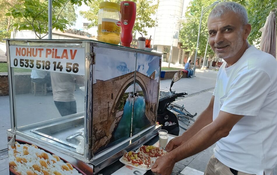 Yıllardır tezgahının başında