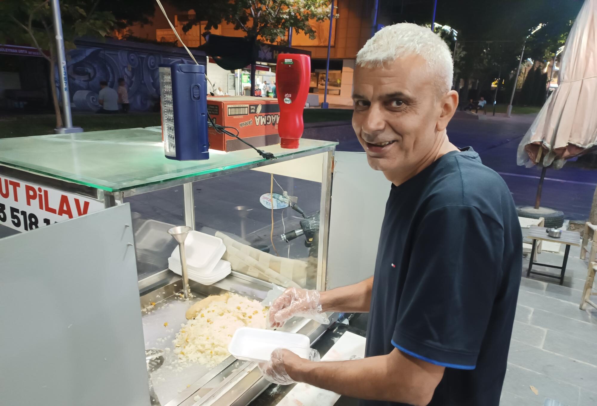 14 Yıldır nohutlu pilav satıyor