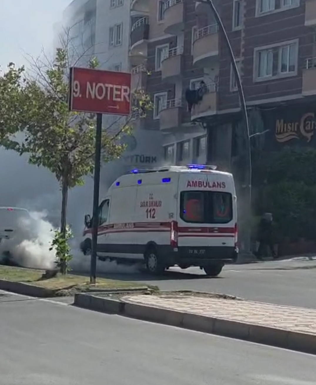 AMBULANSTA DEHŞET ANLARI!