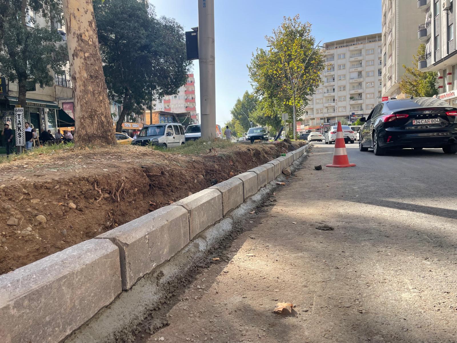 Bozulan refüjler yenileniyor