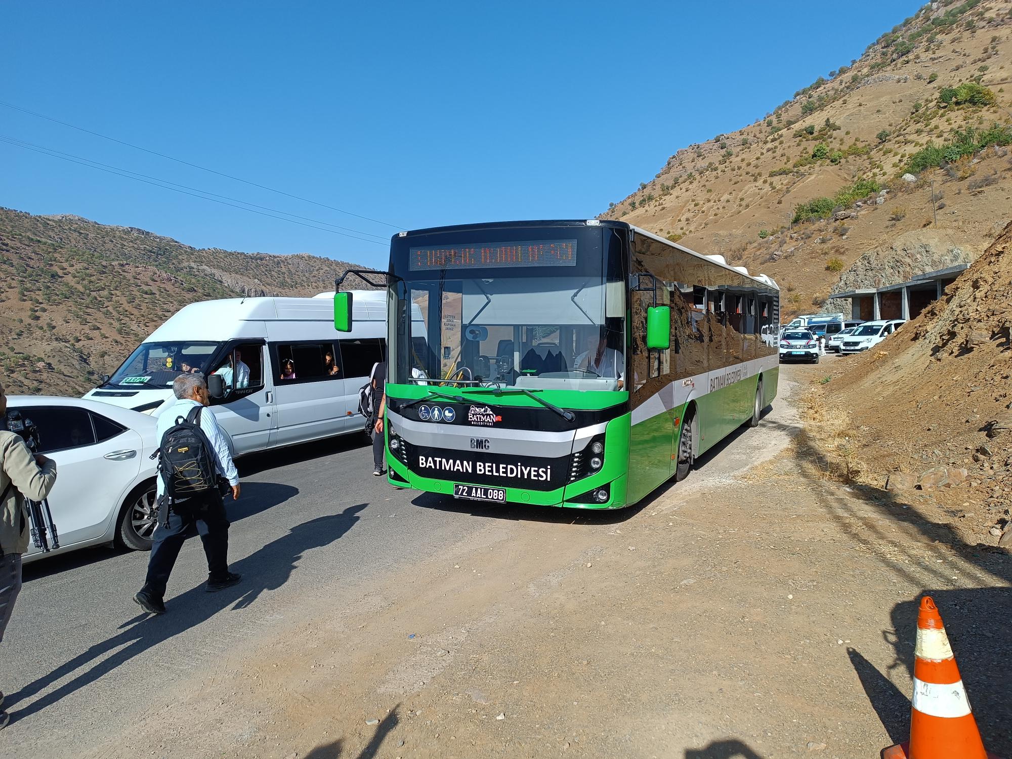 Festivale otobüslerle taşındılar