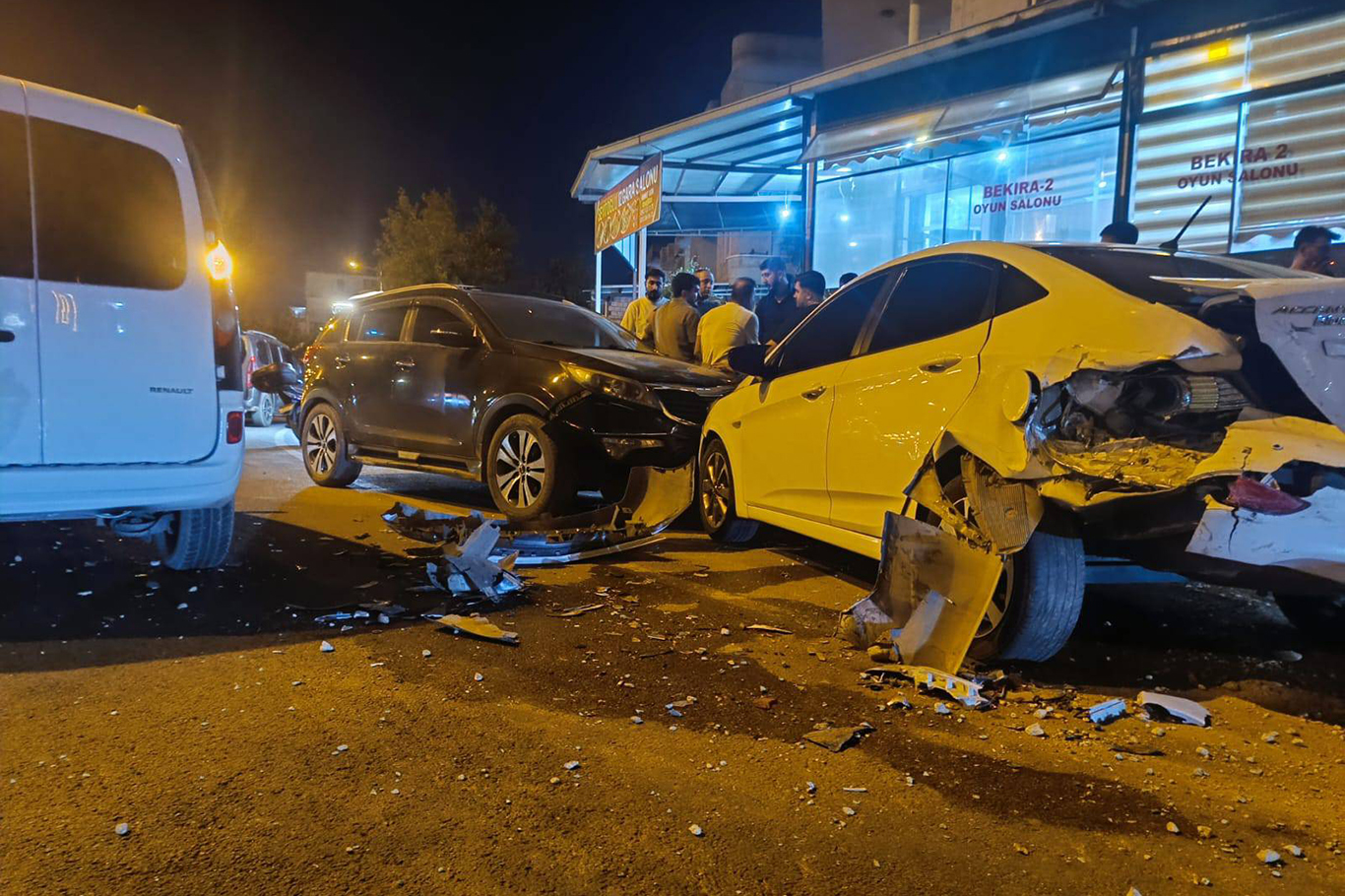 Hal yolunda zincirleme kaza