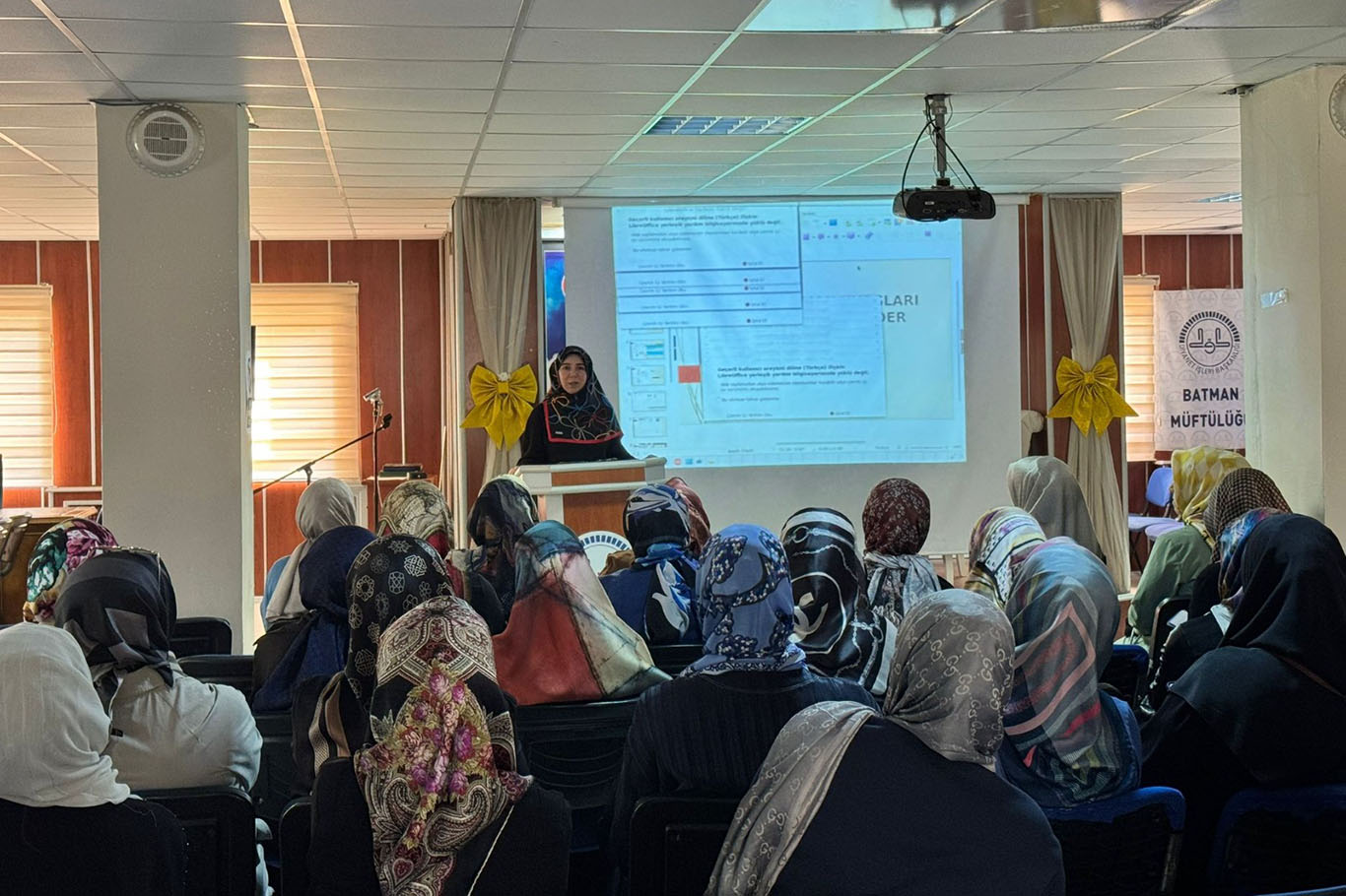 Kur’an kursu öğreticileri toplantıda buluştu