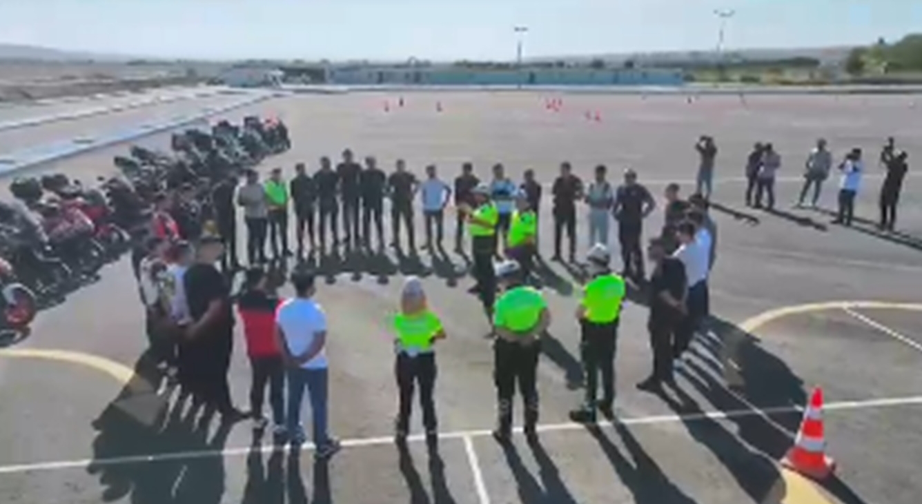 Motosiklet sürücülerine eğitim
