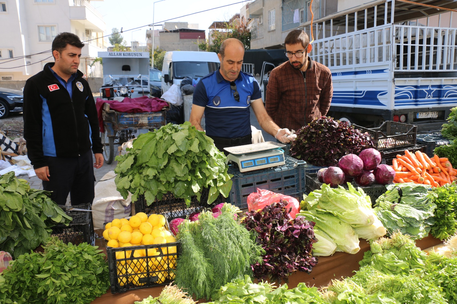 Pazarlarda ölçüm cihazları test edildi