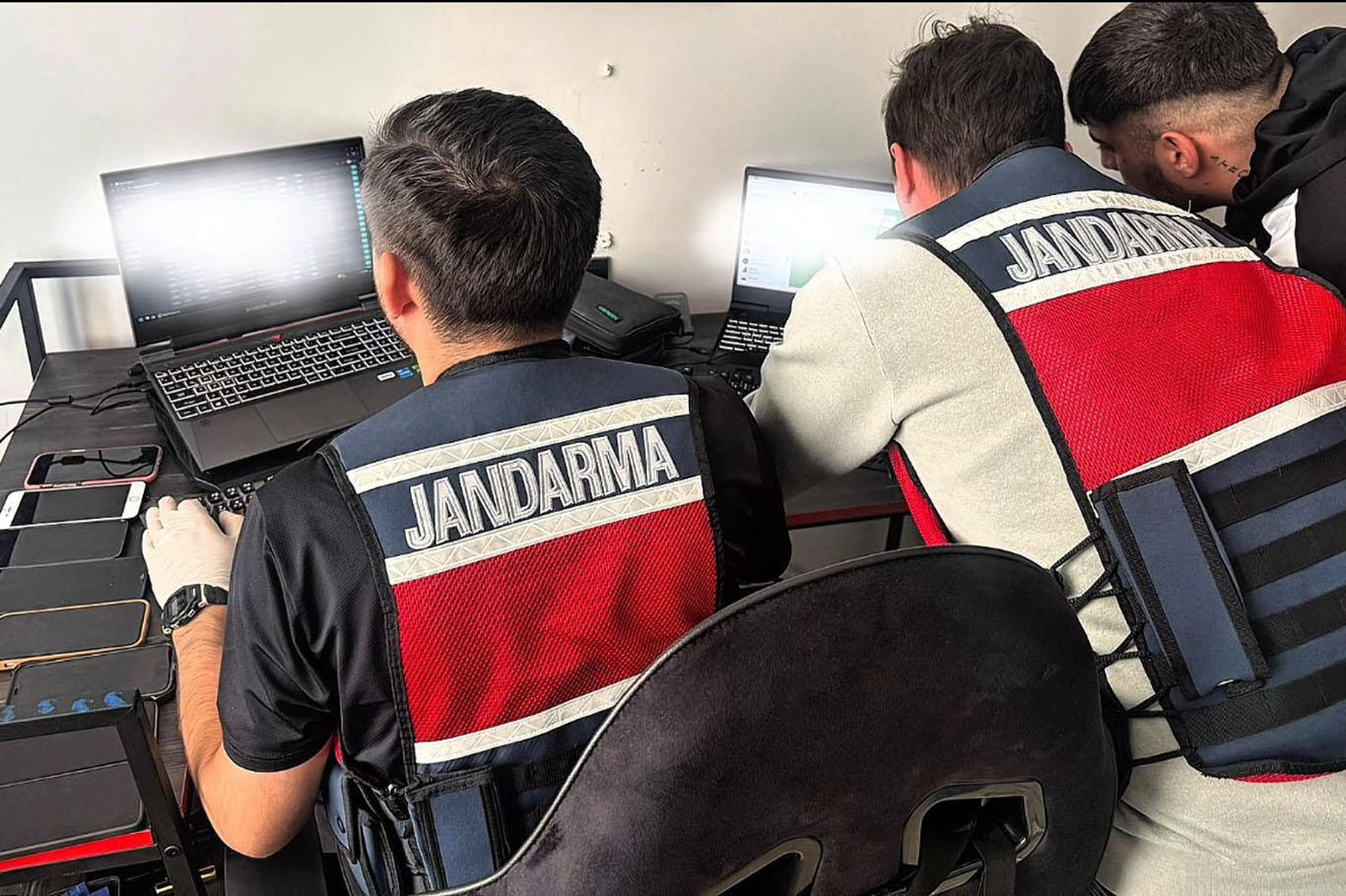 Suçüstü yakalandılar