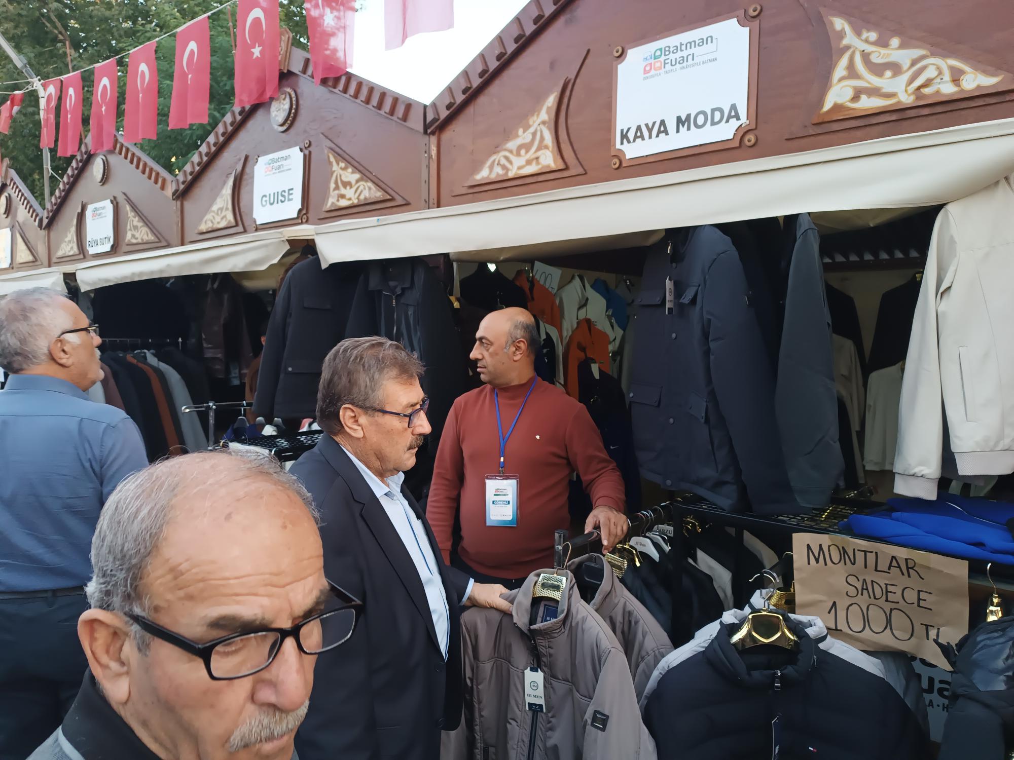 Tekstil fuarı esnafın yüzünü güldürdü