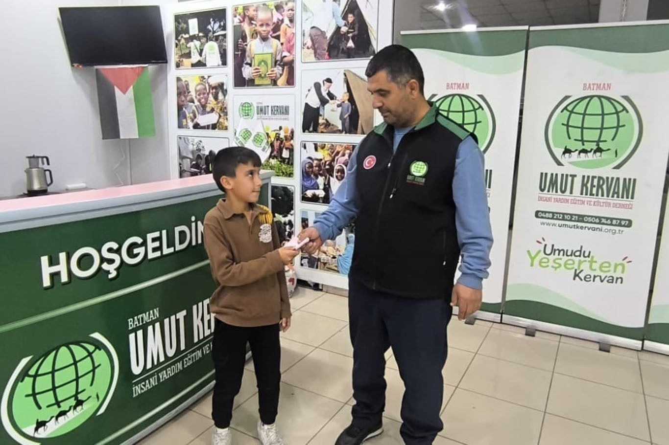 Bursunun ilk parasını Gazze için bağışladı