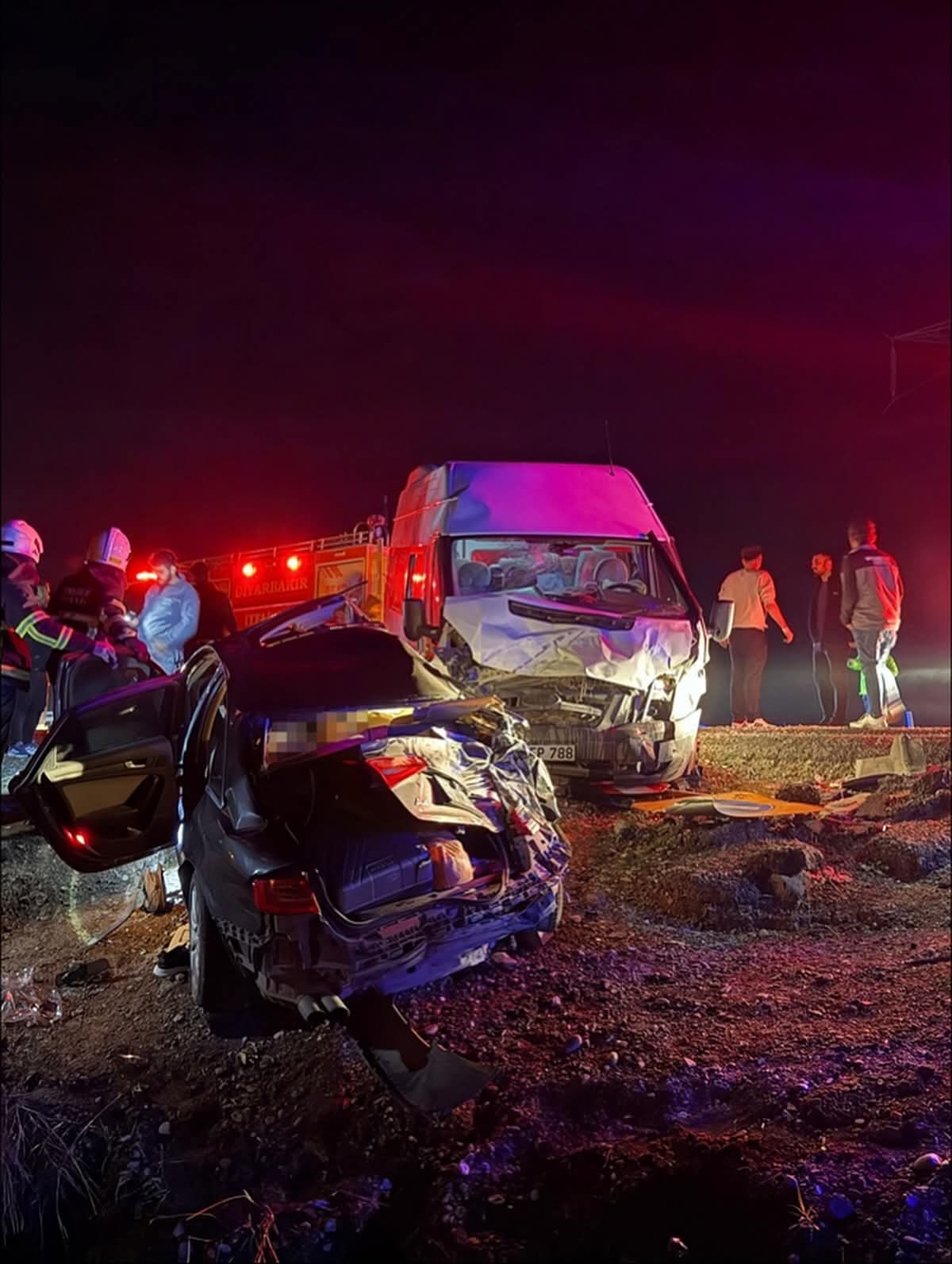 Dehşet zinciri: 4 ölü, 13 yaralı