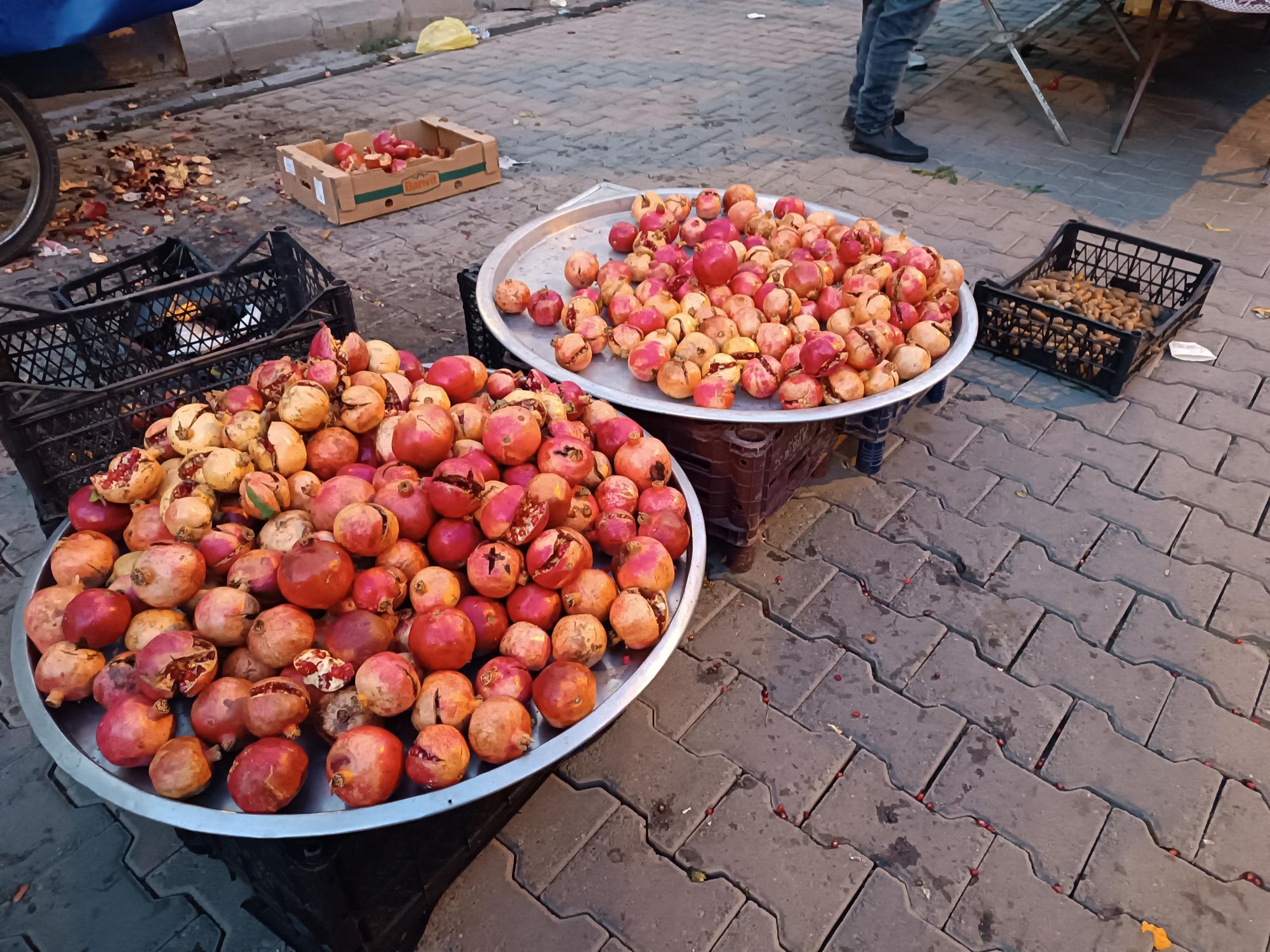 Gercüş narları kapış kapış!