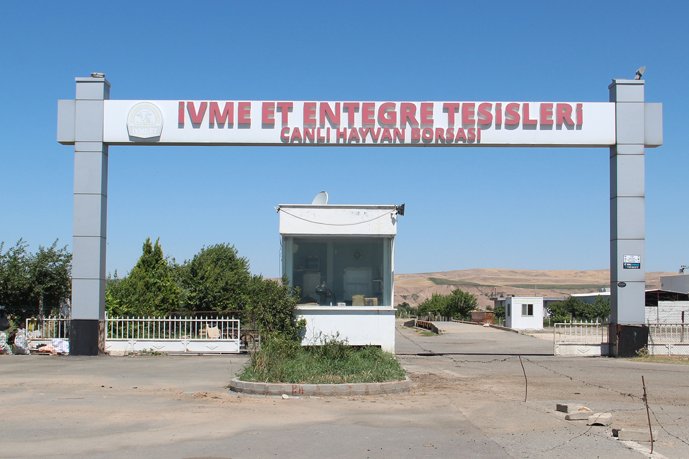 Hayvan pazarı yeniden açıldı