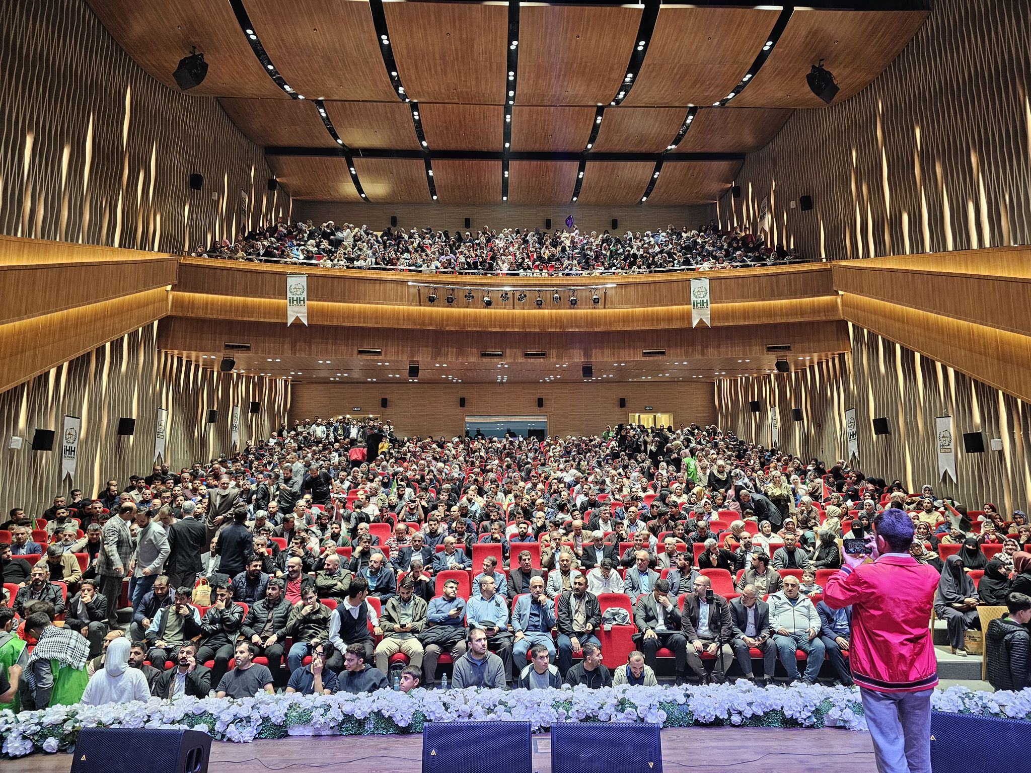 İHH’dan “Gazze’nin Aydınlattıkları” konferansı