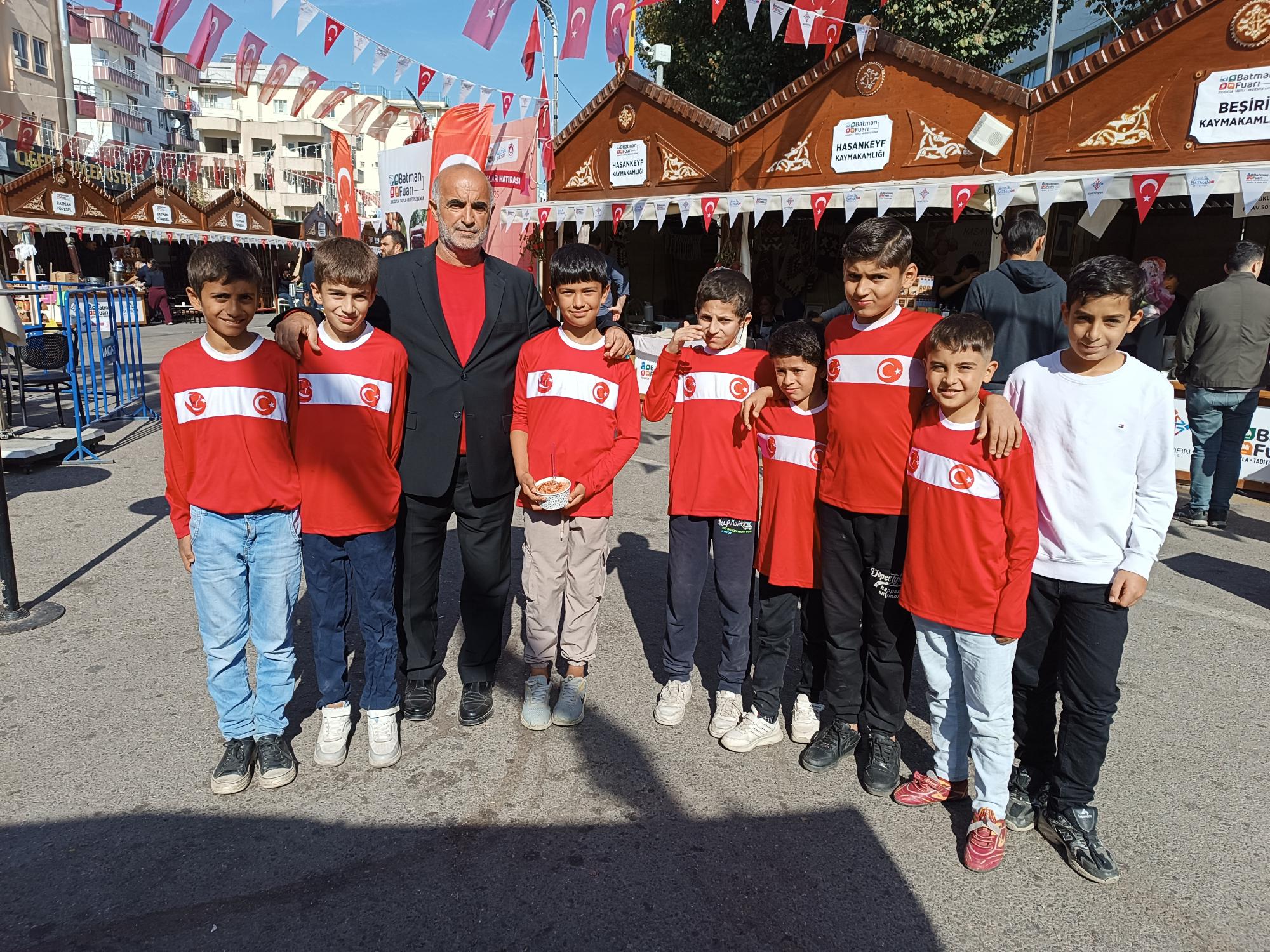 Minik yıldızlara destek büyüyor