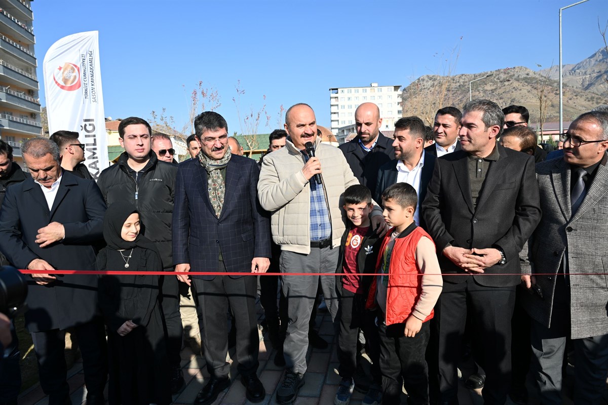 Sason’da çocuk parkı açıldı