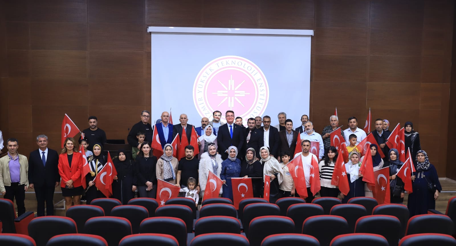 Şehit Aileleri Derneği’nden İzmir’e çıkarma