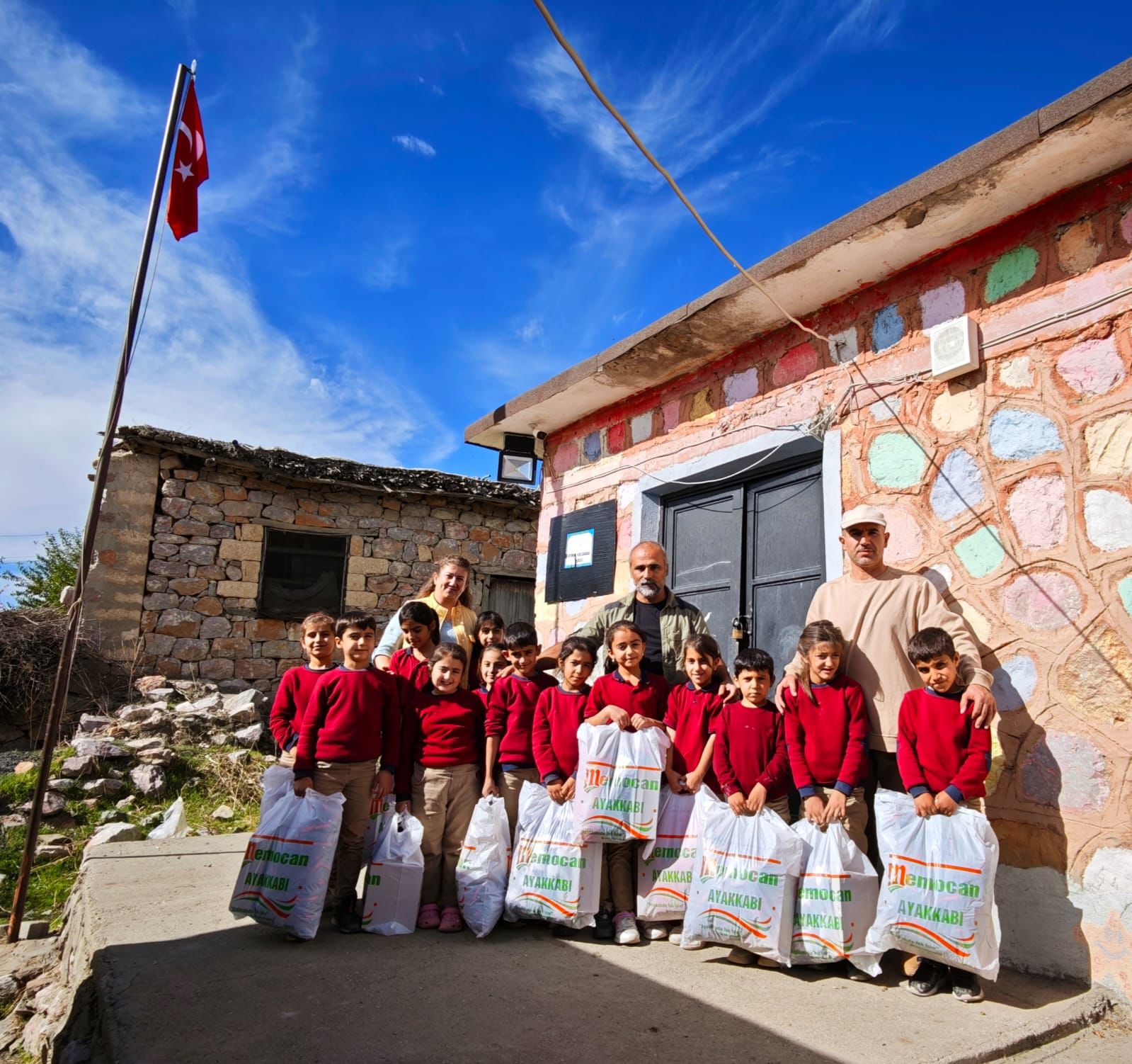 TÜRKAB’dan öğrencilere sıcak dokunuş